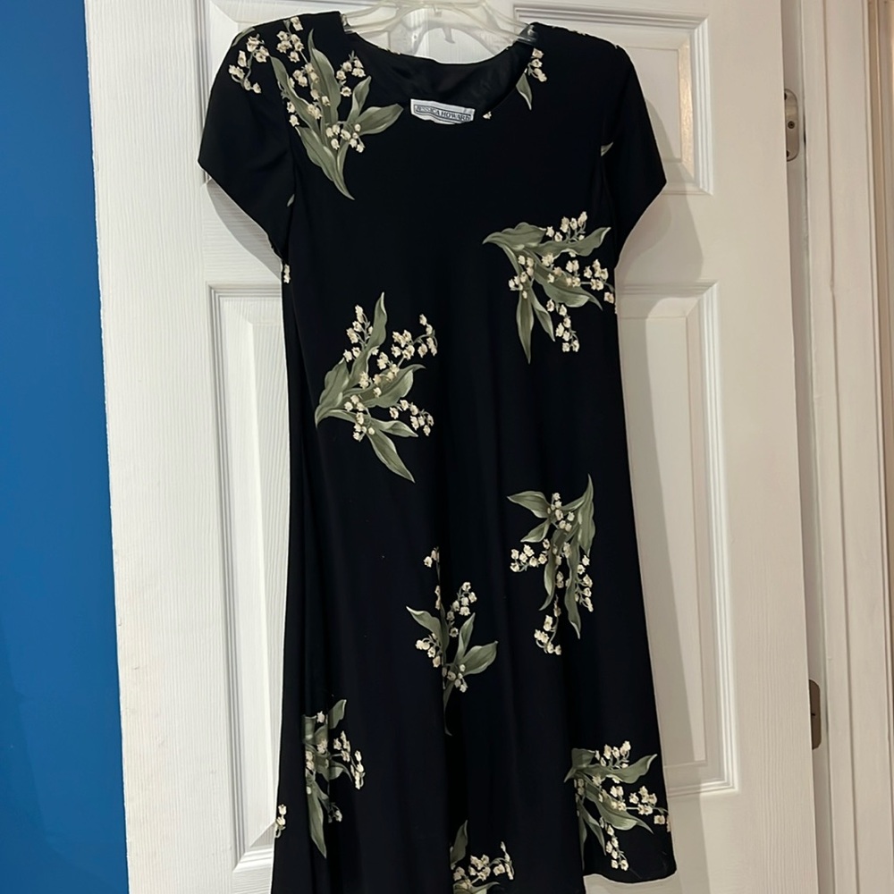 Black dress with Lilly of valley
